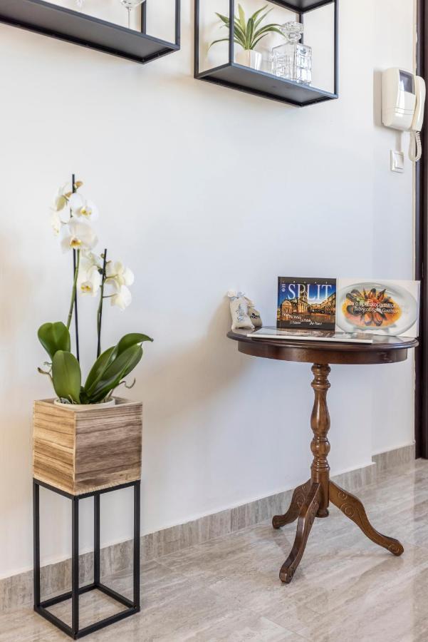 Luxury Rooftop Apartment Zalato Split Exterior photo