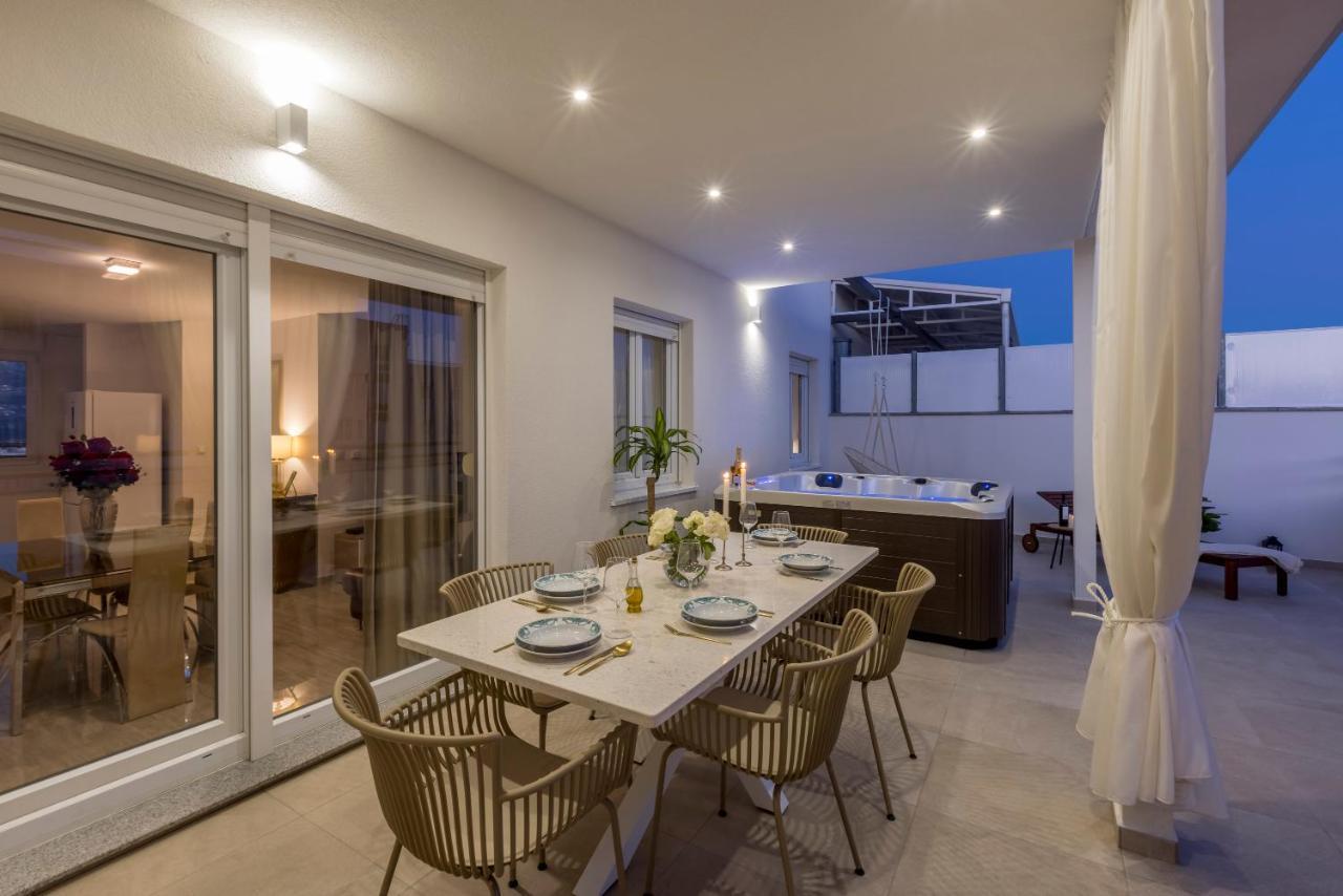 Luxury Rooftop Apartment Zalato Split Exterior photo